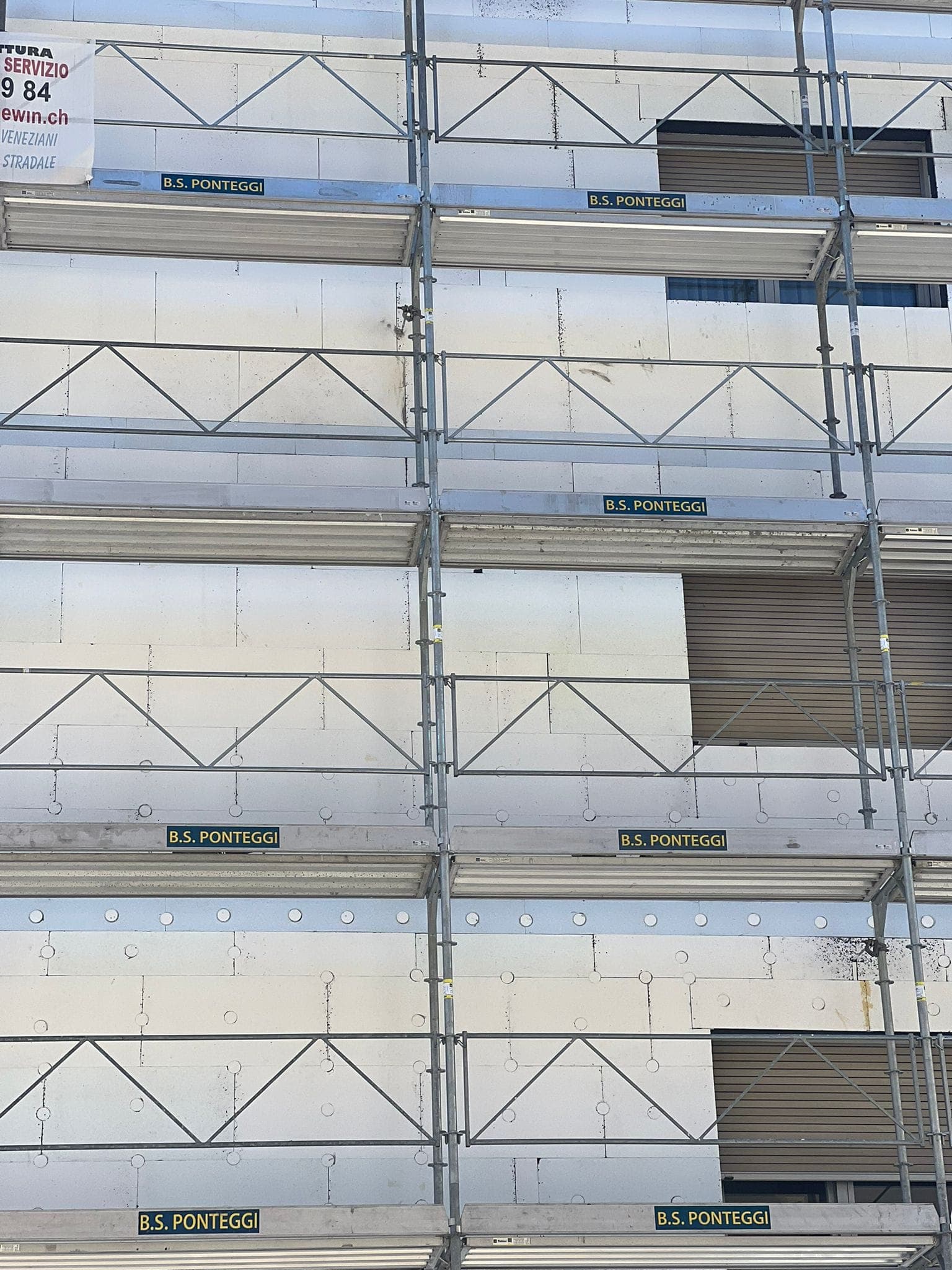 Isolazione termica a cappotto su edificio in Ticino