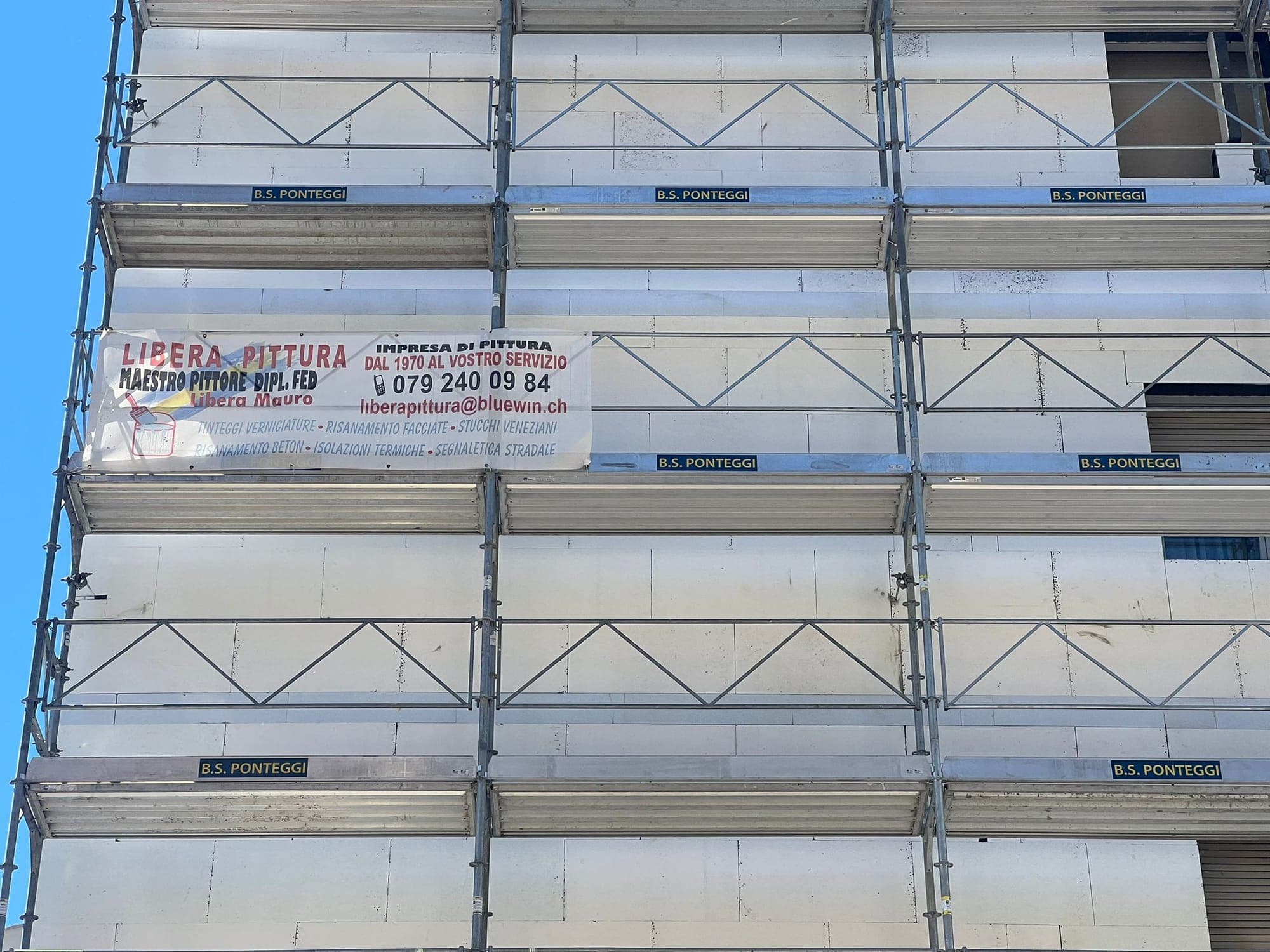 Tinteggio facciata Libera Pittura a Locarno
